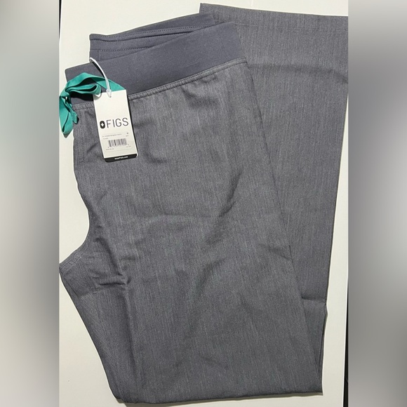 Figs Livingston Basic Scrub Pants in Graphite - Medium - Picture 7 of 10